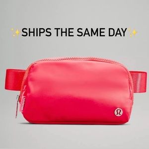 Everywhere Belt Bag Pale Berry, Brand New